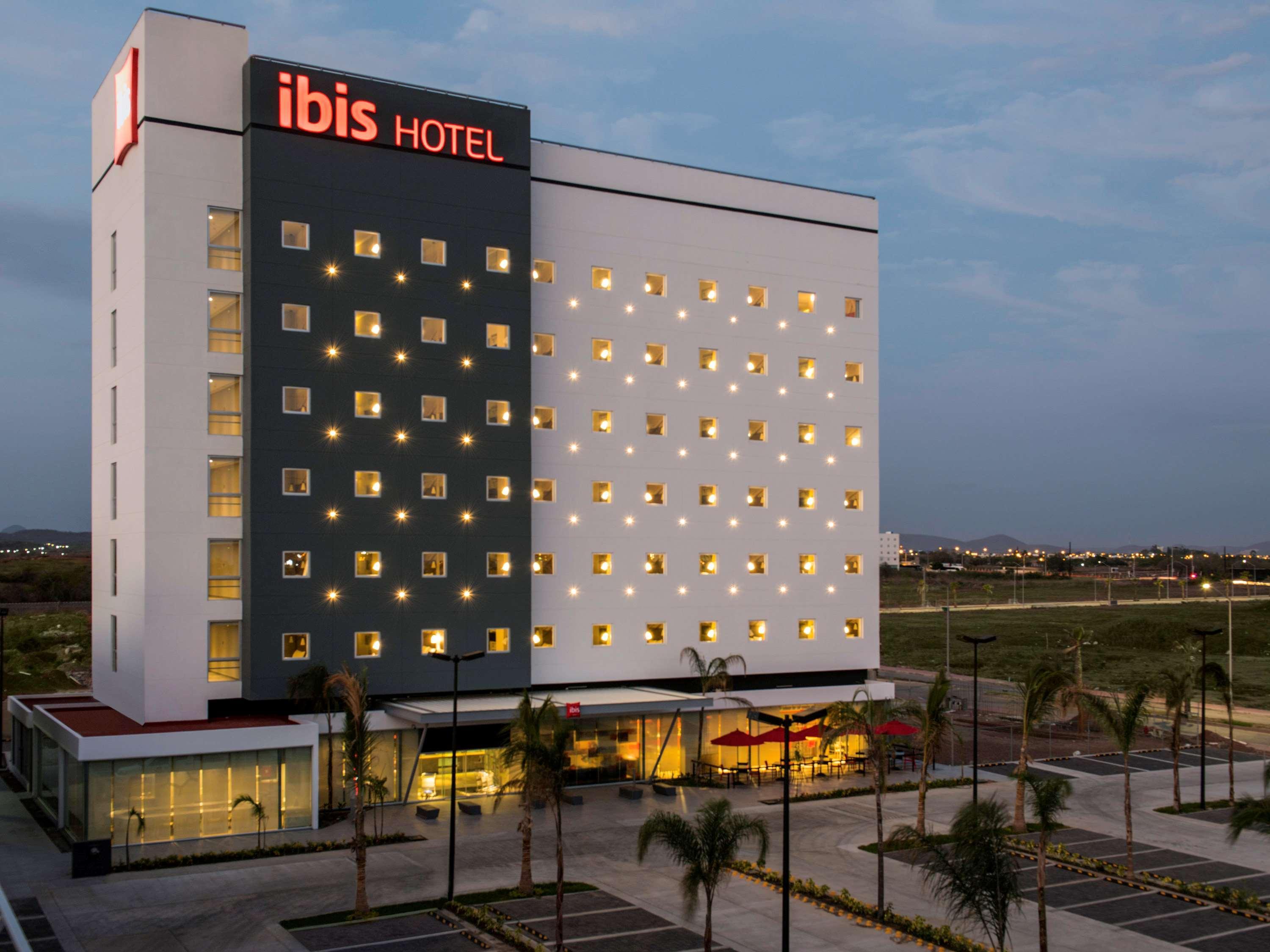 Ibis Mazatlan Marina Hotel Buitenkant foto